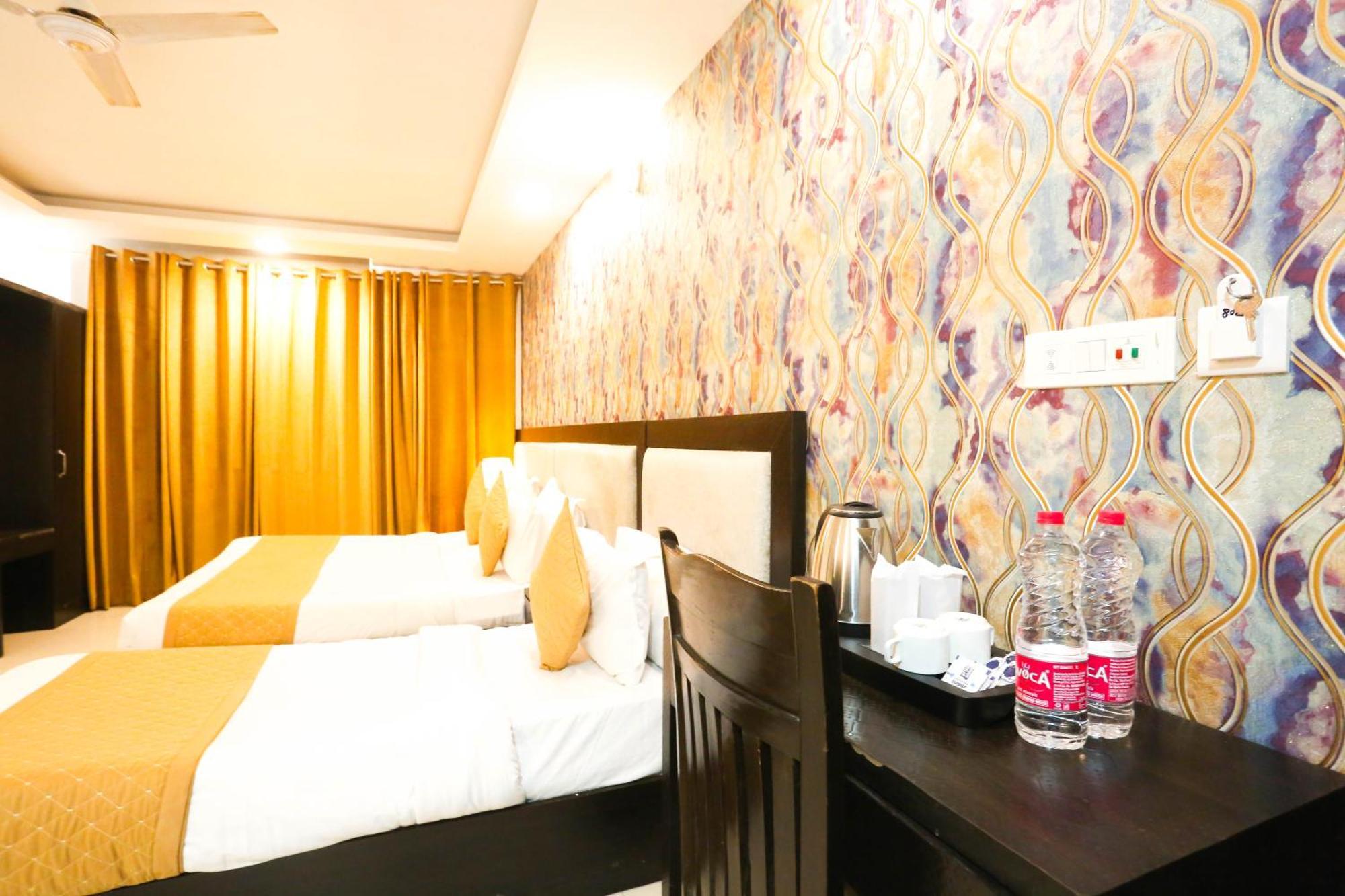 Hotel Aashiyana New Delhi Exterior foto
