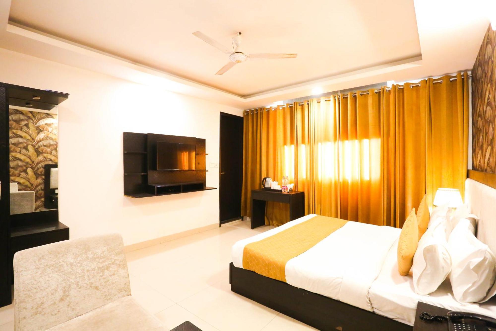 Hotel Aashiyana New Delhi Exterior foto