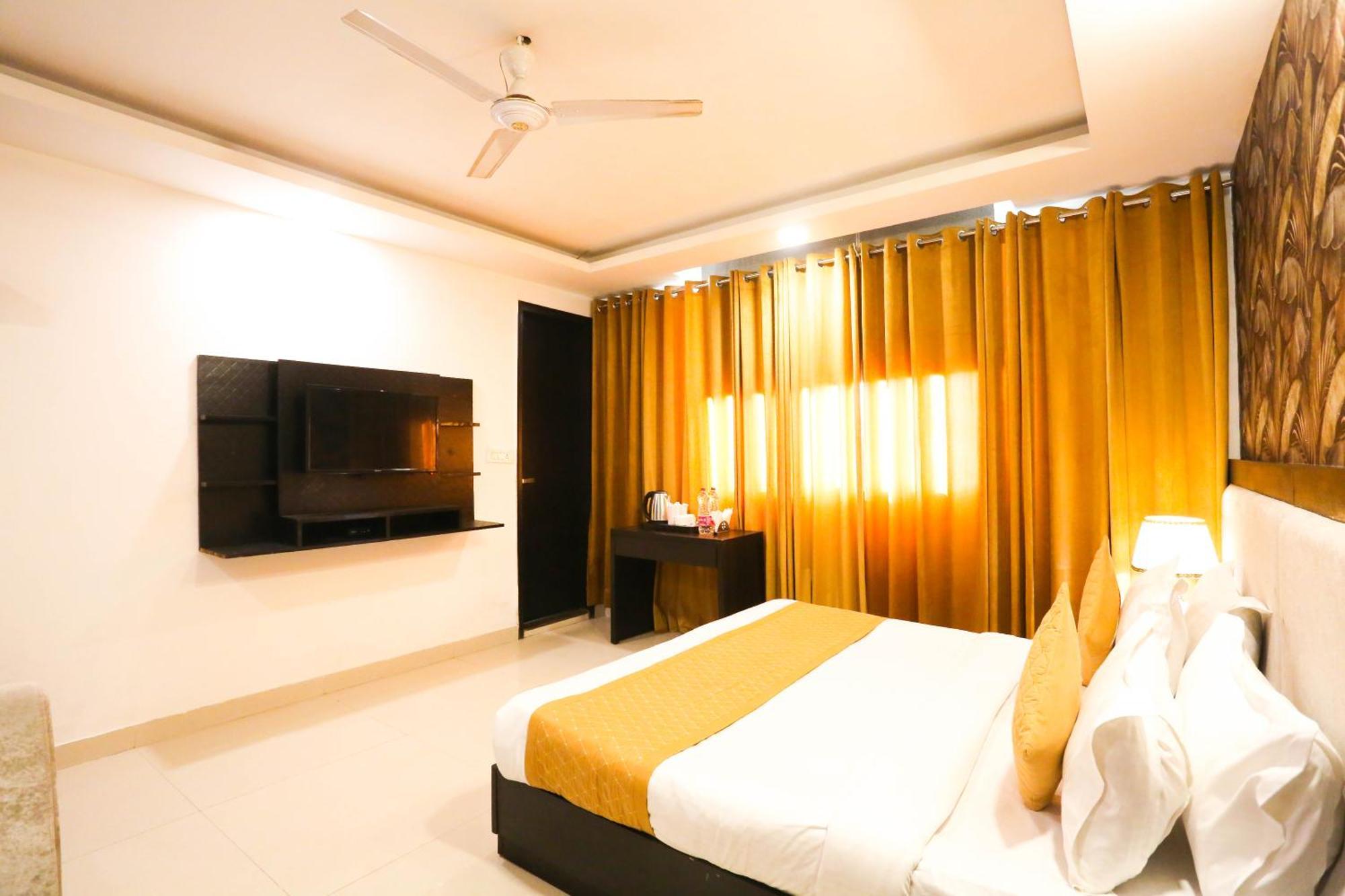 Hotel Aashiyana New Delhi Exterior foto